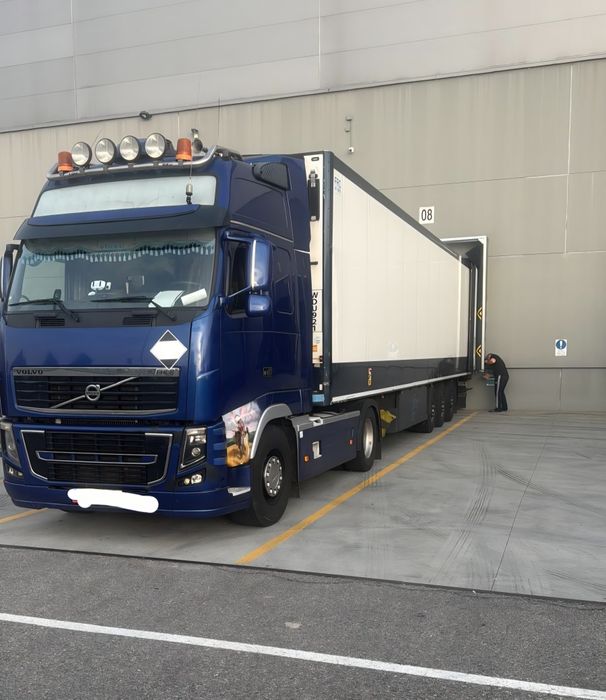 Cap tractor +remorca