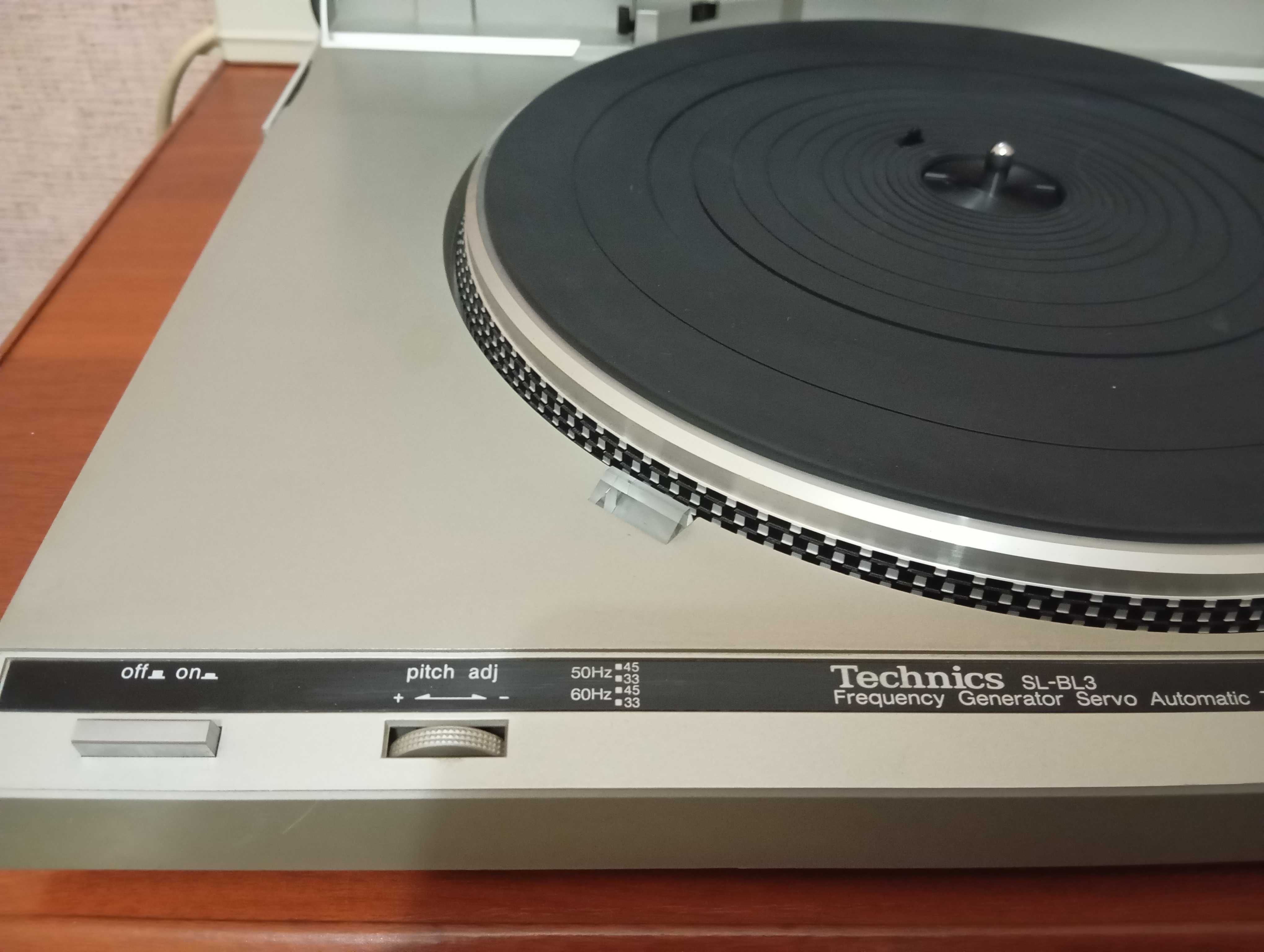 Продам тангенциальный проигрыватель винил дисков TECHNICS.