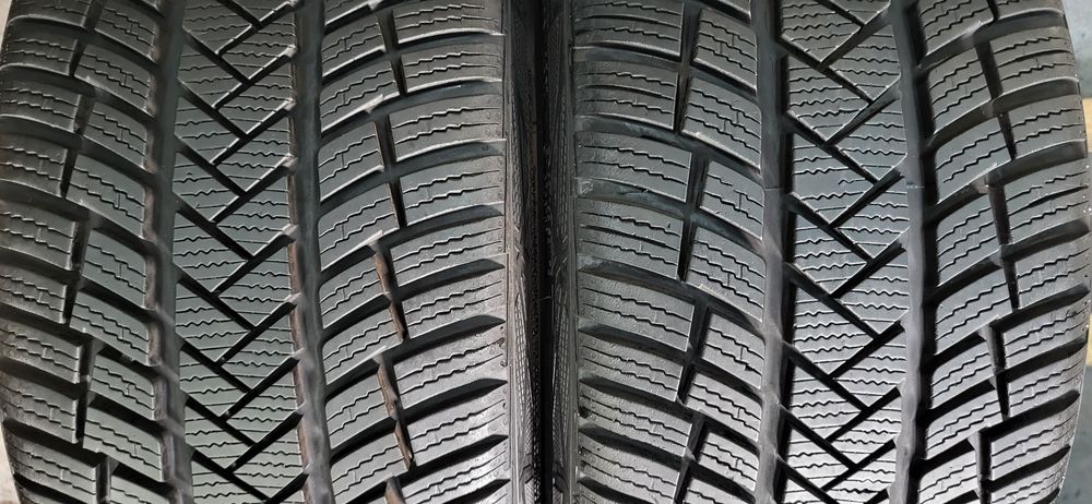 2 anvelope 205 40 18 vredestein iarna 2021 7,7mm