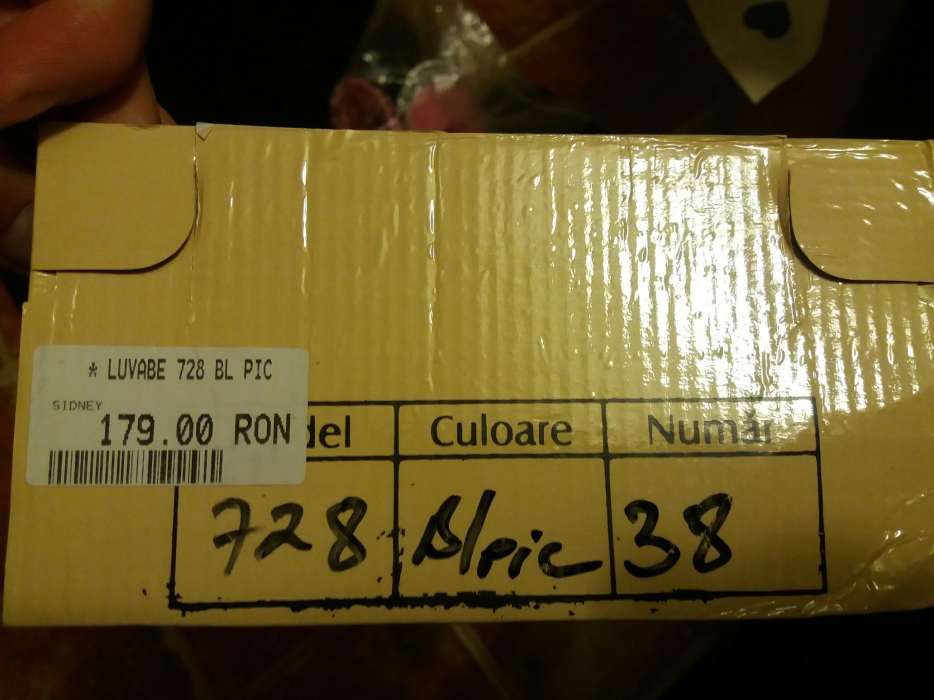 Pantofi eleganti
