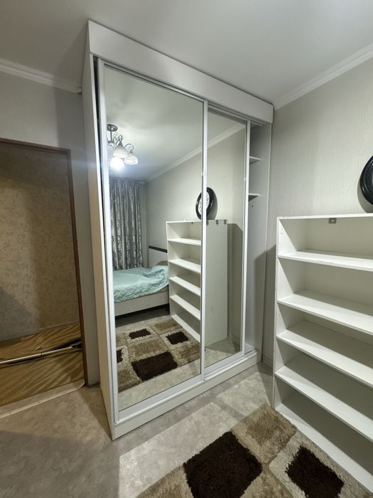 Шкаф купе зеркальный