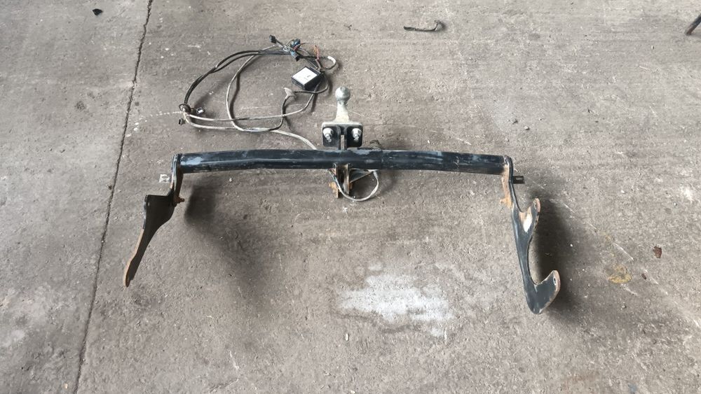 Carlig remorcare cu modul Dacia Dokker