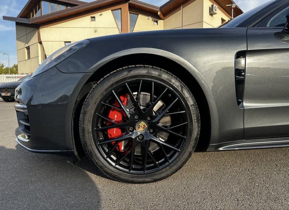 Porche panamera hibrid 462cp,tva deductibil,avans 34.000€