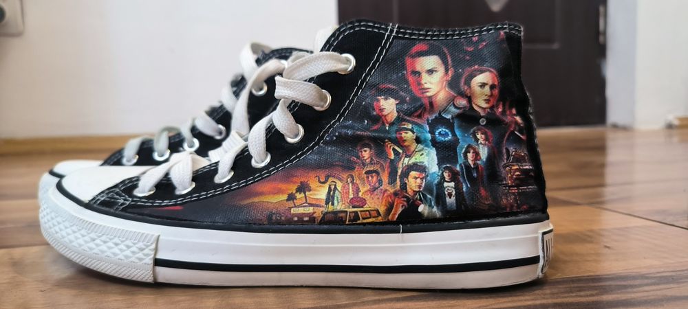 Converse Stranger Things