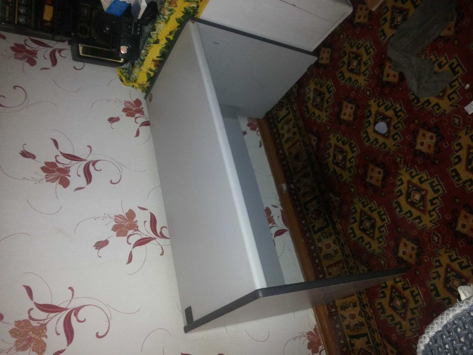 Продам  стол небольшой