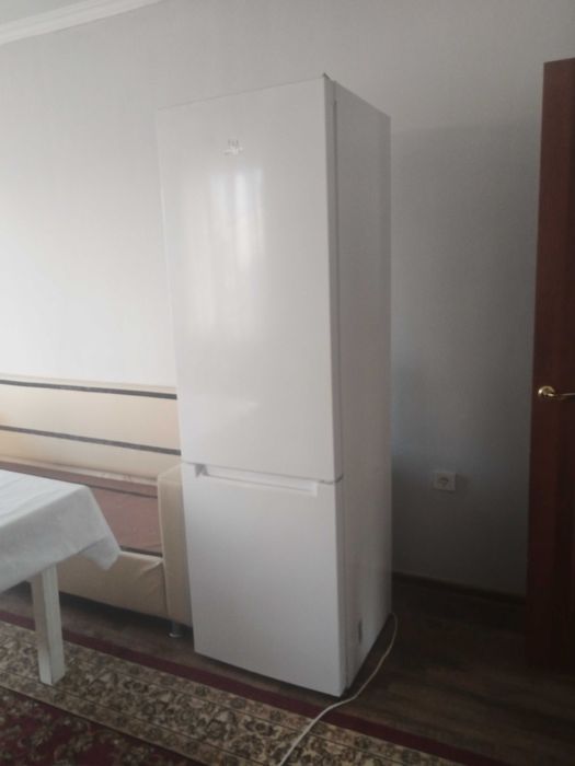 Холодильник индезит в отличном холодильник в хорошем состоянии