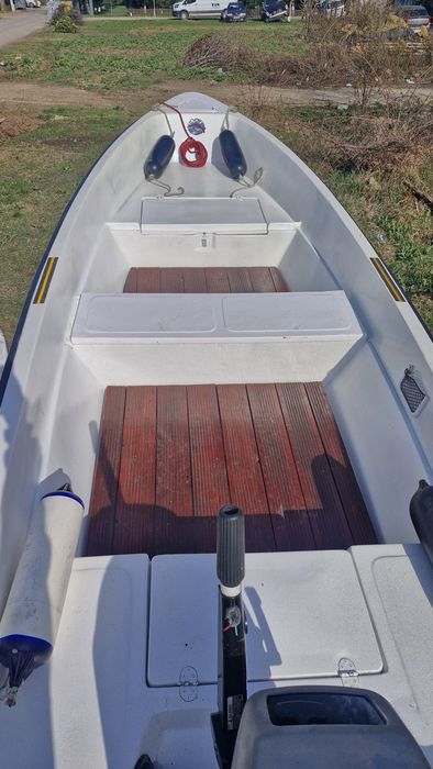 Ansamblu Barca cu Motor