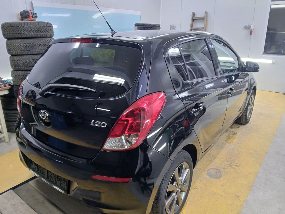 Hyundai i20 2015 1.3 бензин верига 185423км