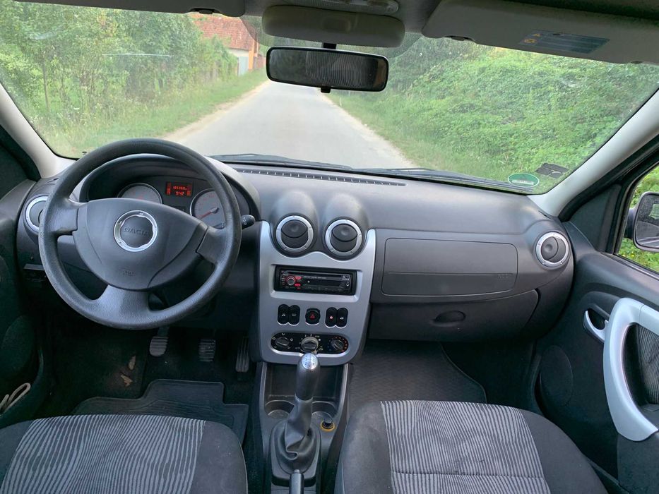 Vand Dacia Logan din anul 2010, 185.360km (3100 Euro) NEGOCIABIL