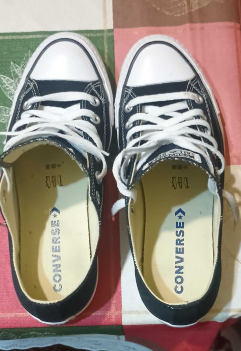 Vând pantofi Convers All Star mârimea 40.