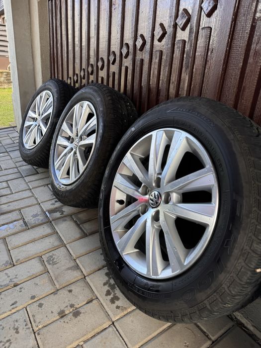 Vând jante echipate cu anvelope iarnă