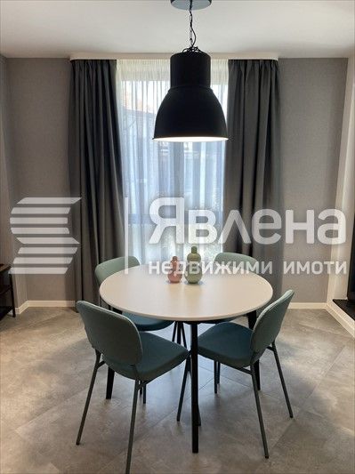 Дава се под наем Двустаен апартамент в Варна, Гръцка махала - 60 кв.м за 920 € - Снимка #2