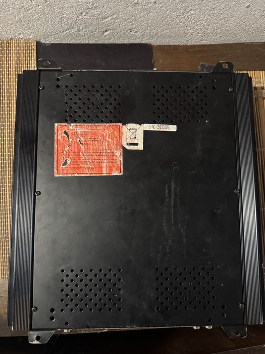 Усилвател MEGAVOX