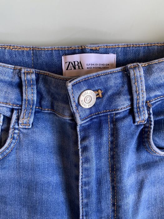 Тесни еластични дънки