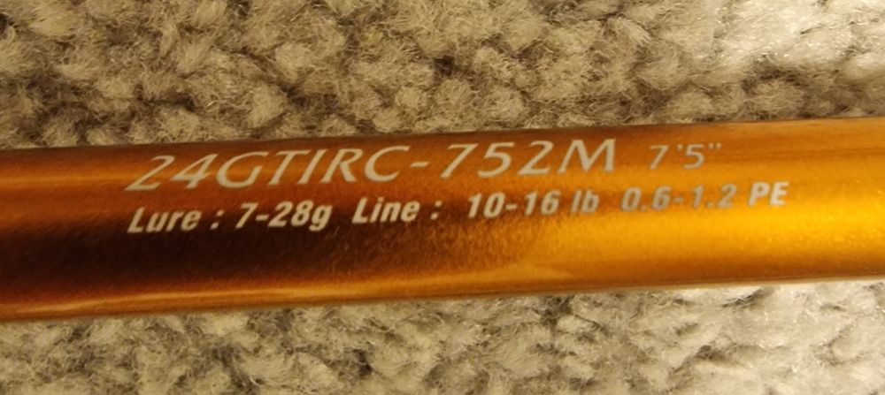 Vând lansete spinnig