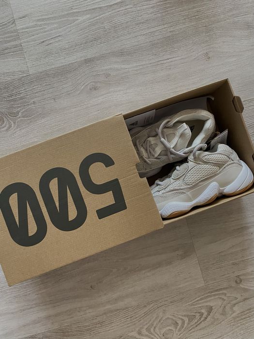 Adidasi yeezy 500