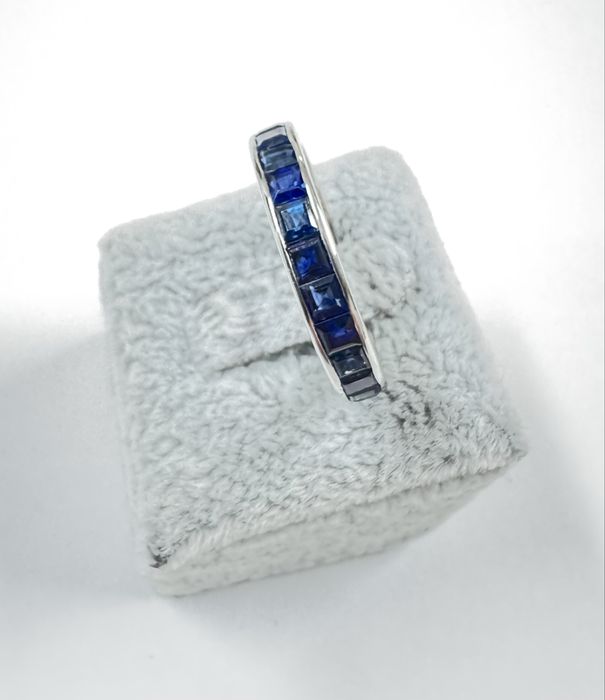 Inel Aur alb 18k cu Safire naturale, pret fix