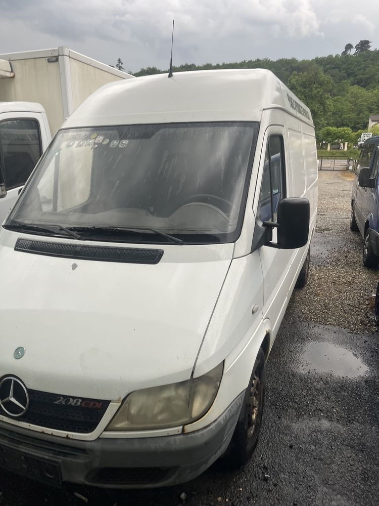 Dezmembrez Mercedes Sprinter 2000-2006