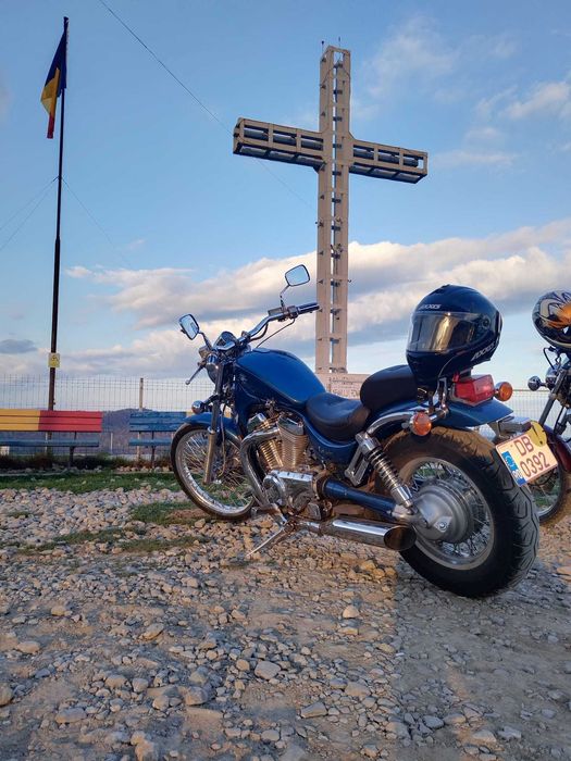 SUZUKI INTRUDER 750-stil,putere si confort intr un pachet clasic!!