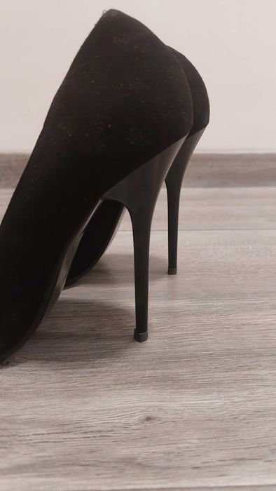 Класически черни обувки Bosconi