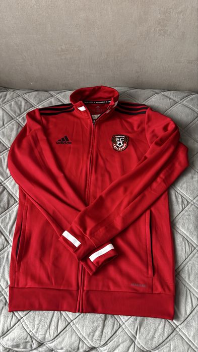 парадный костюм адидас оригинал!!!