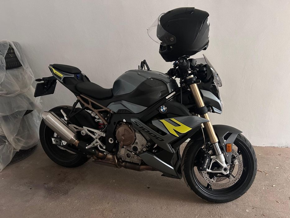 Motocicleta BMW S 1000 R 2024