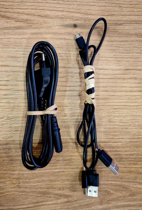 Playstation 4 slim / PS4 Slim + 3 Джоистика + 2 Игри + Кабели