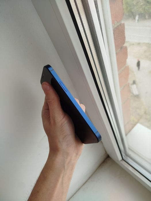 Iphone 12 в отличном состоянии