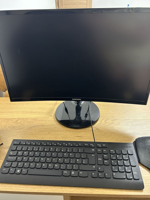 Vand calculator si monitor