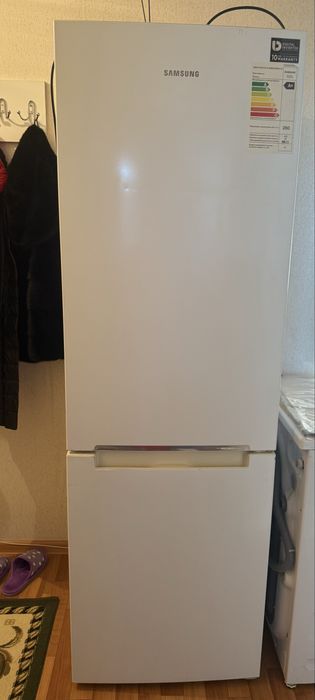 Продам холодильник Самсунг