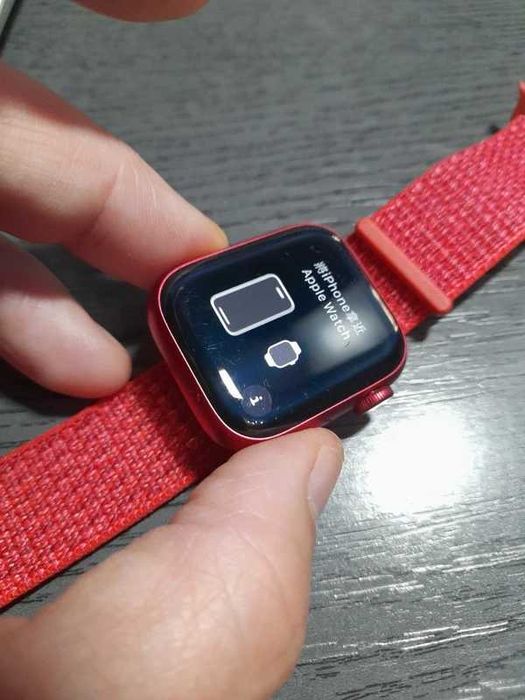 Apple Watch 9 series 41 mm.Red Product.Defect.Pentru piese.