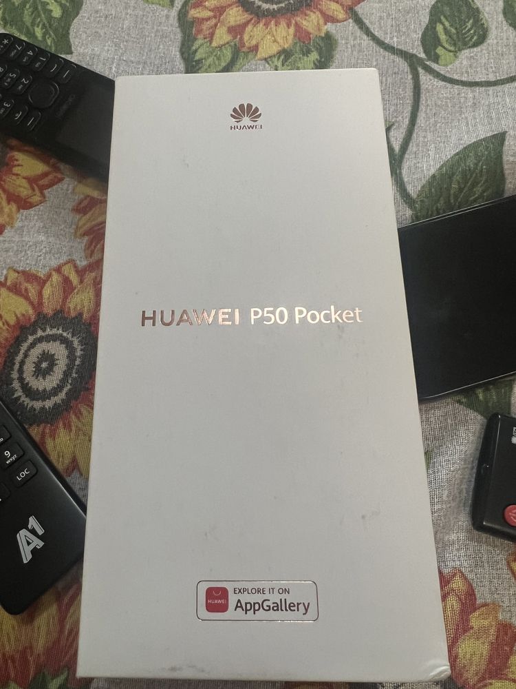 Huawei p50 pocket повреден екран