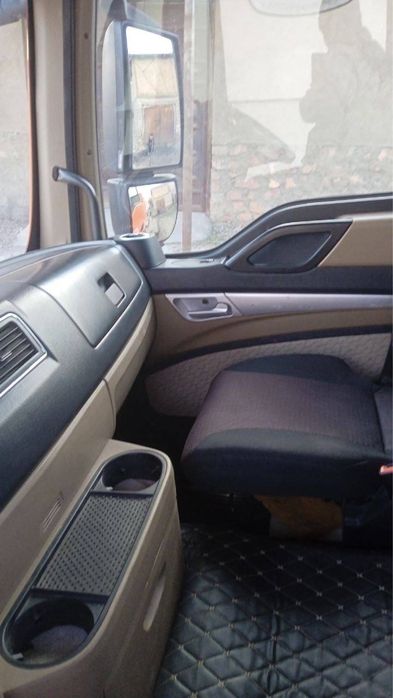 Howo zz4257v324ge1 2021