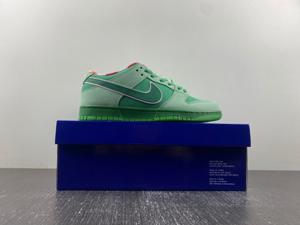 Nike SB Dunk Low Green Lobster