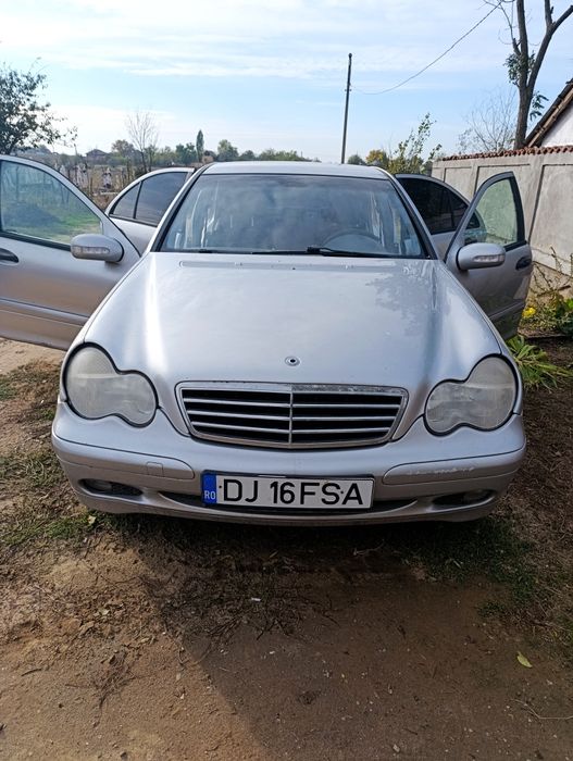 Vând Mercedes Benz