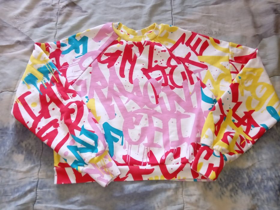 Страхотна блузка