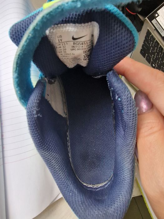 Adidasi Nike mărimea 32