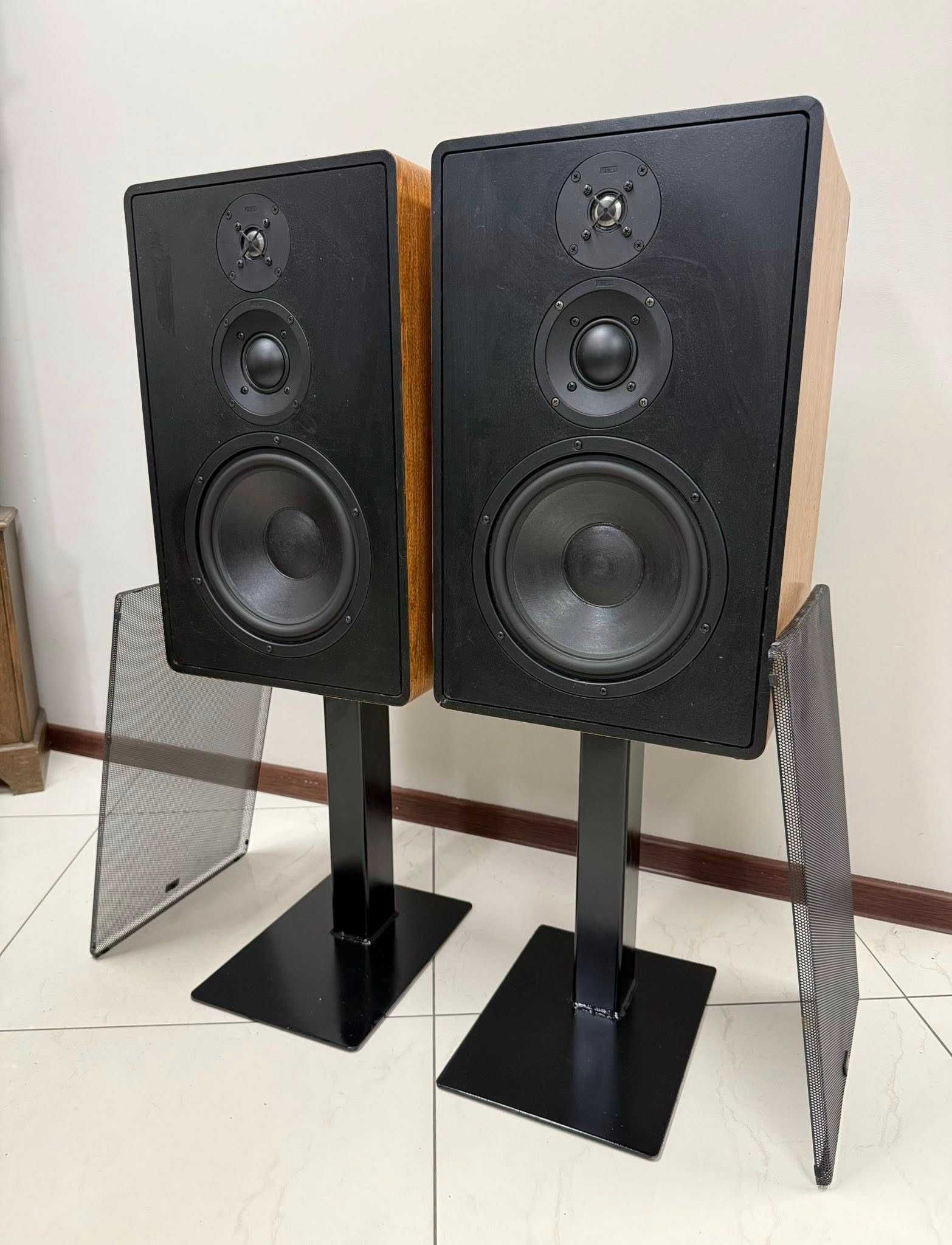Ретро масивни трилентови тонколони CANTON FONUM 200 - 100-150W - 8 ома