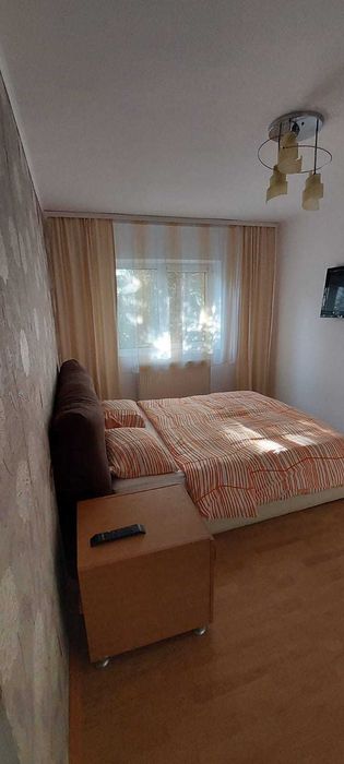 Apartament de inchiriat 4 camere, zona 1 Decembrie Fagaras