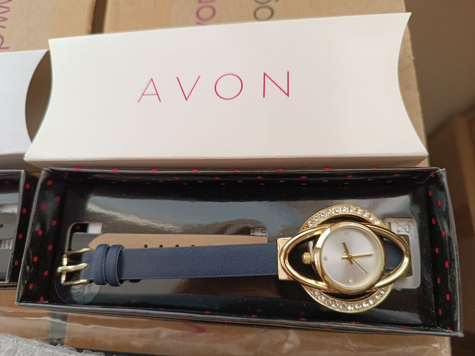 Часовници от AVON