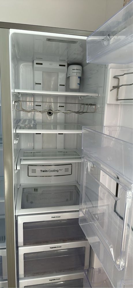 Frigider Samsung