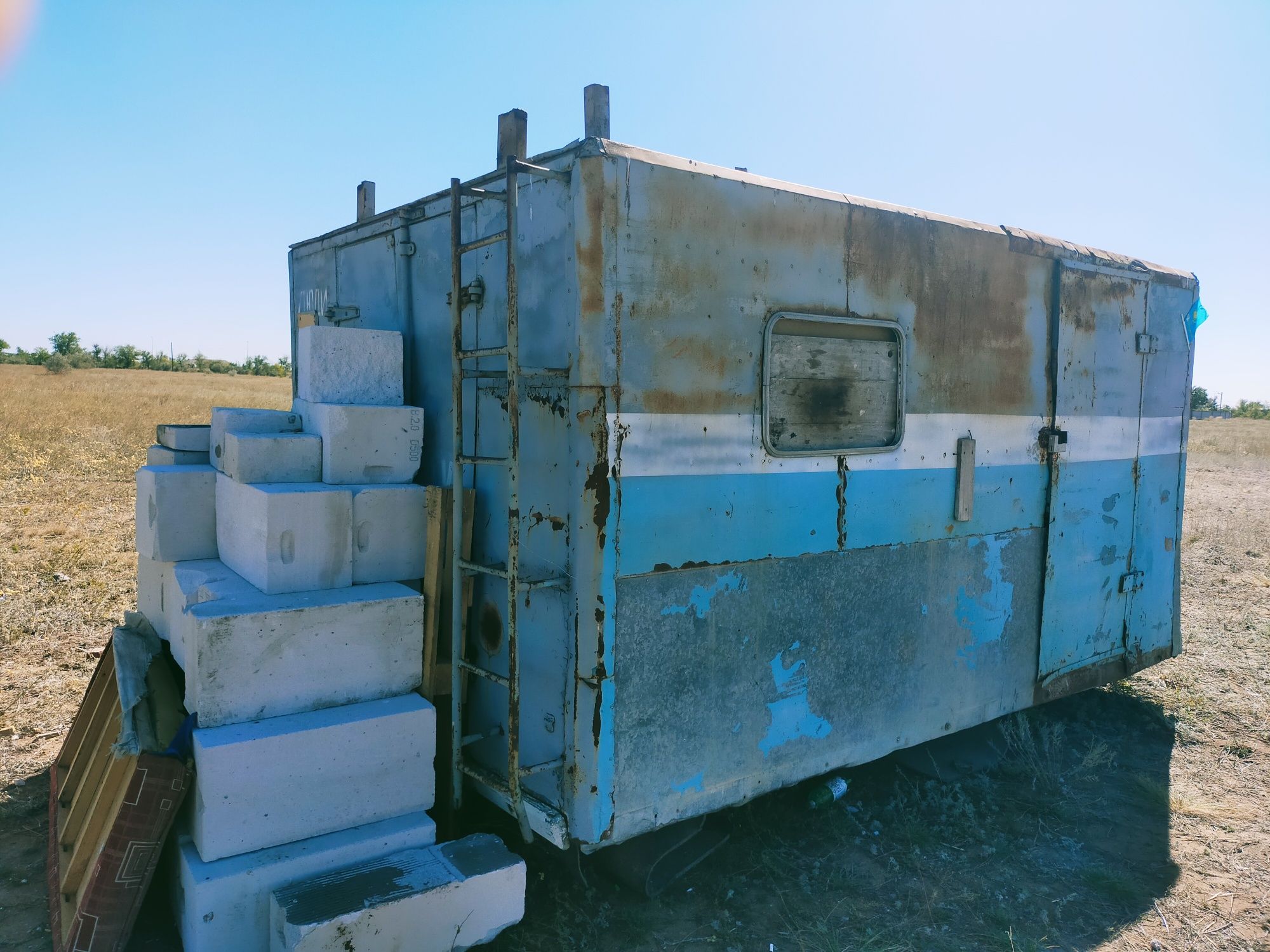 Продам вогончик, продам контейнер.