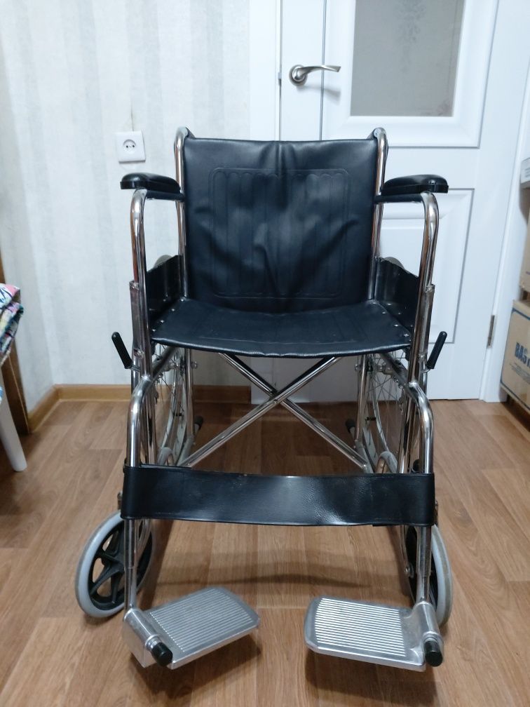 Кресло коляска  взрослая