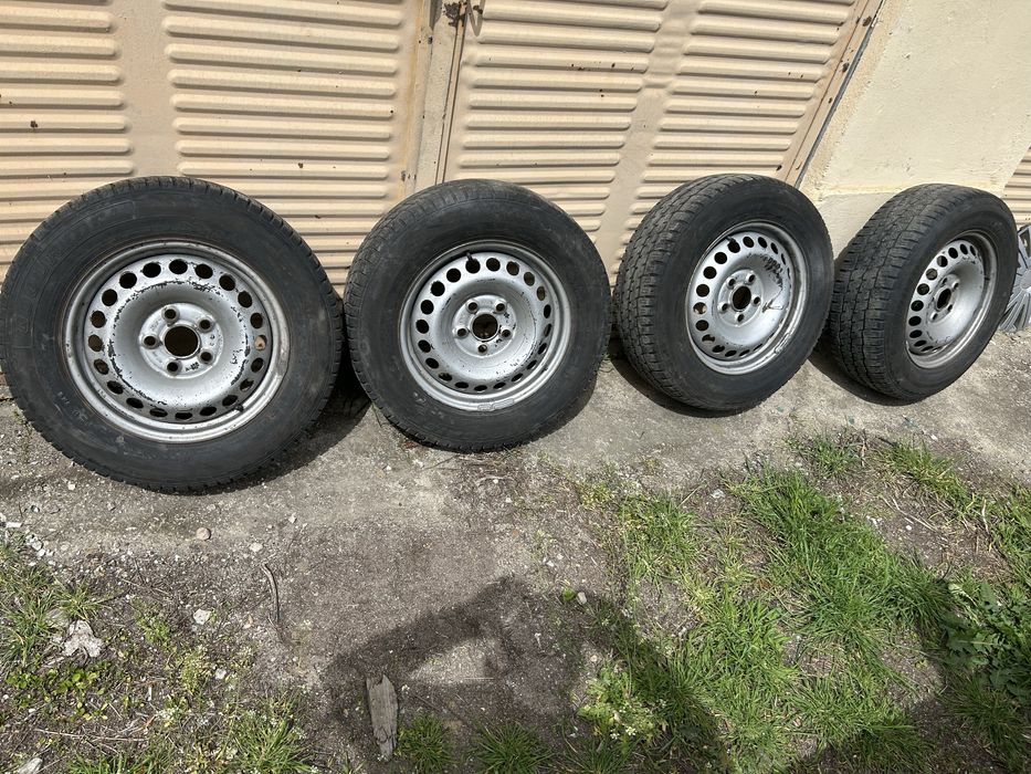 Джанти със зимни гуми за  T5-T6 215/65/16C