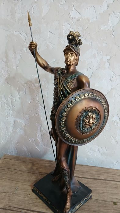 Antikavar tarzdagi haykalar sotiladi