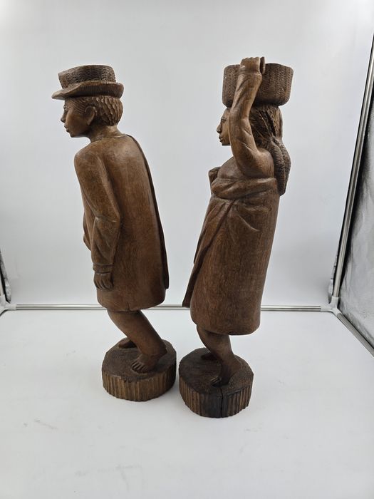 Sculpturi lemn statuete