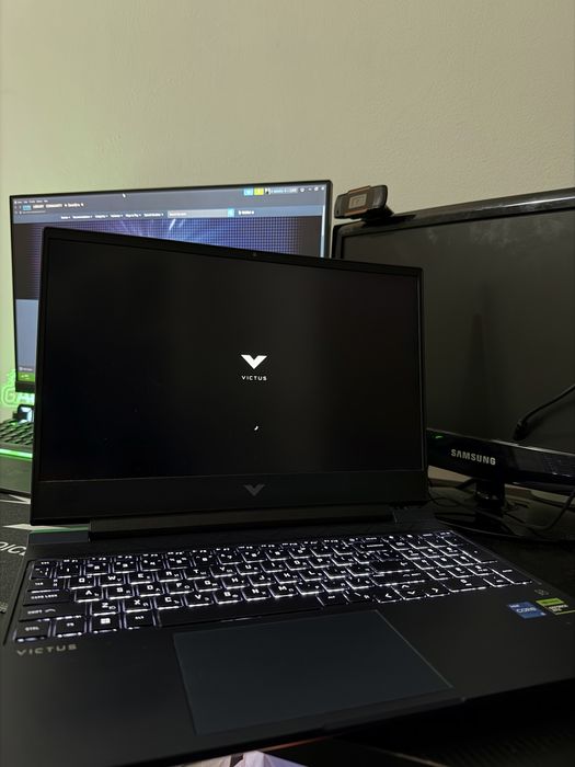 Геймърски Лаптоп HP Victus 15