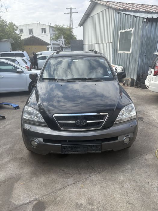 Kia Sorento 2.5 crdi 4x4 avtomat 2006 година на Части