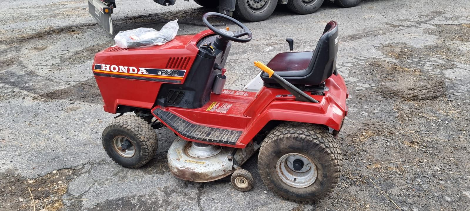 Tractoras tuns iarba Honda h3810