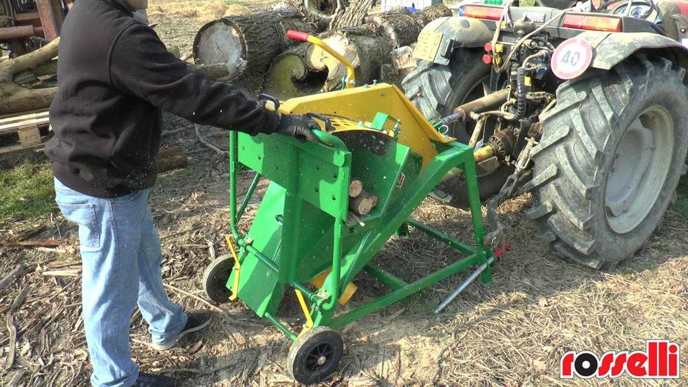 Fierăstrău circular lemn de foc tractor lama 600mm